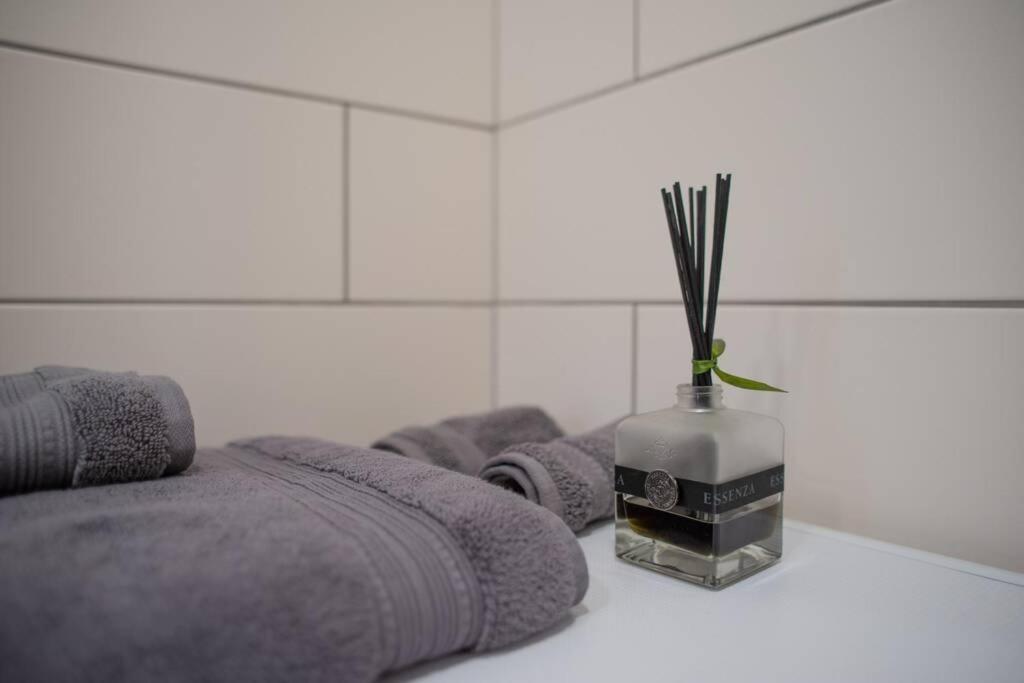 Luxurious Oak Park Apartment By Polo Apartments Kaunas Exterior photo